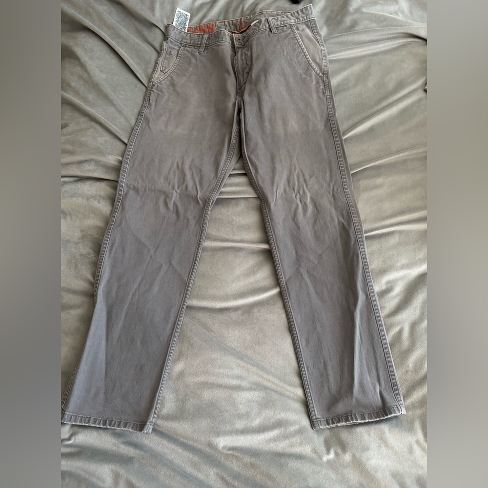 Levi's Gray Denim Jeans